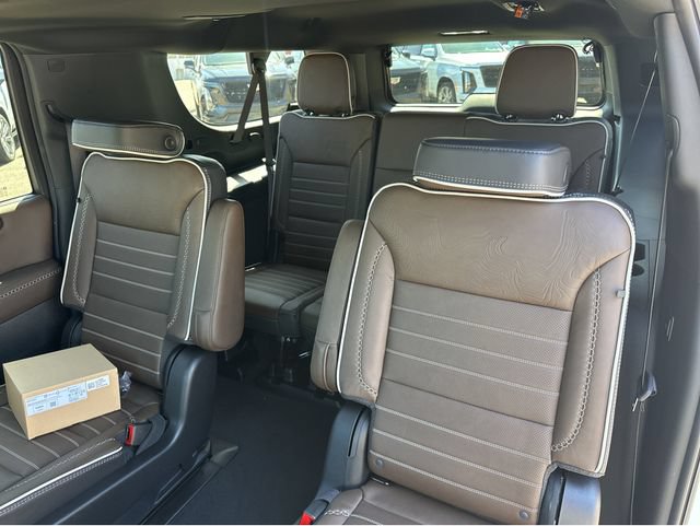 New 2026 GMC Yukon XL Denali Ultimate AWD/4WD image 14