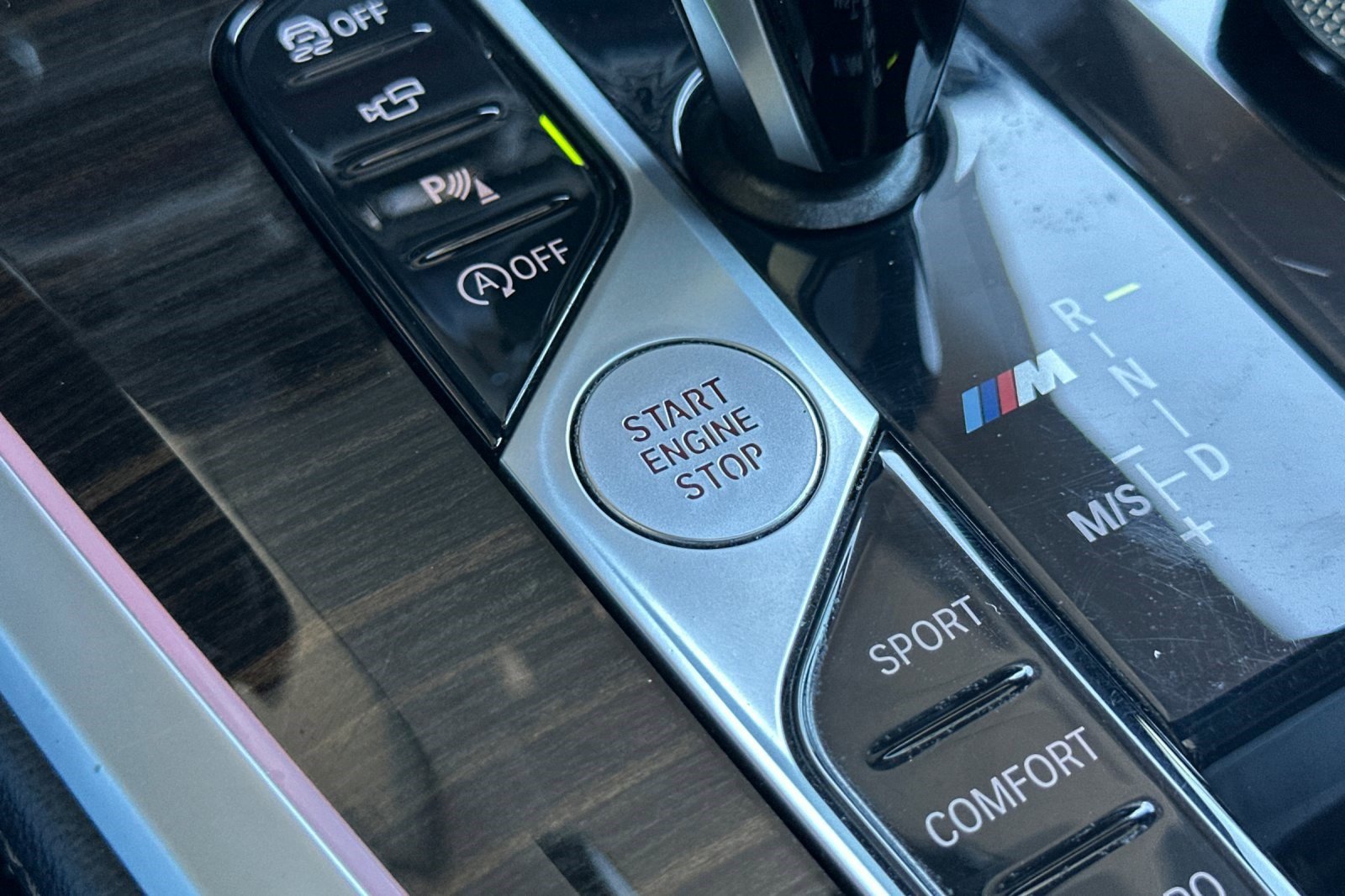 Used 2020 BMW X5 M50i image 32