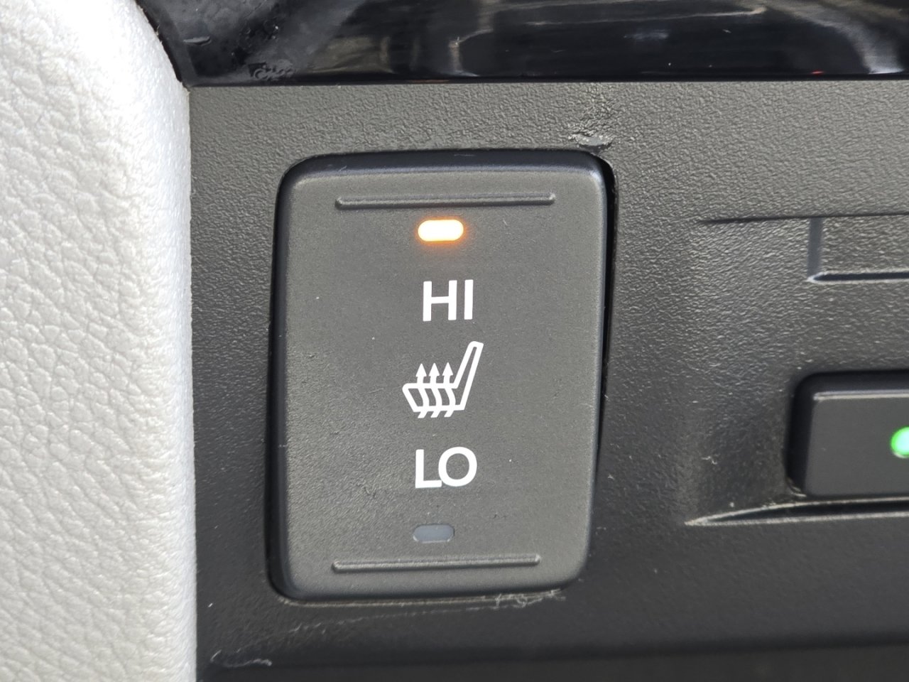 Used 2018 Honda Pilot Touring image 10