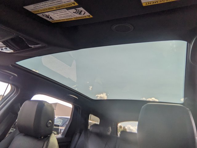 New 2025 Land Rover Discovery Sport Dynamic SE image 17