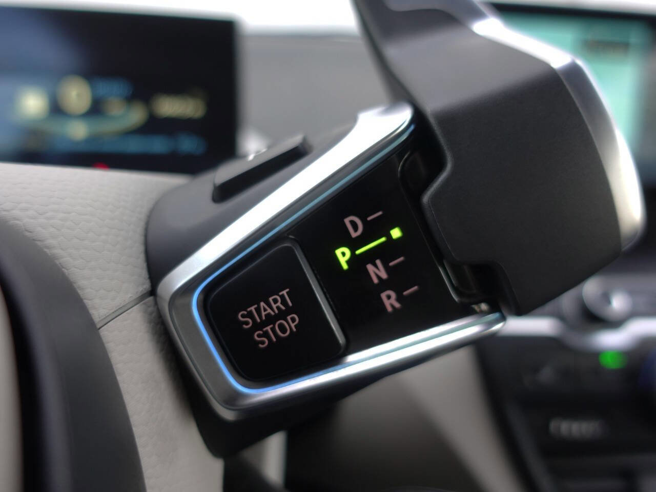 Used 2015 BMW i3 w/ Range Extender image 40