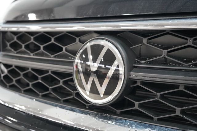 Used 2022 Volkswagen Taos SE image 11