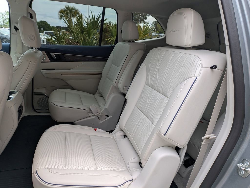 Used 2025 Buick Enclave Avenir w/ Super Cruise Package FWD image 15
