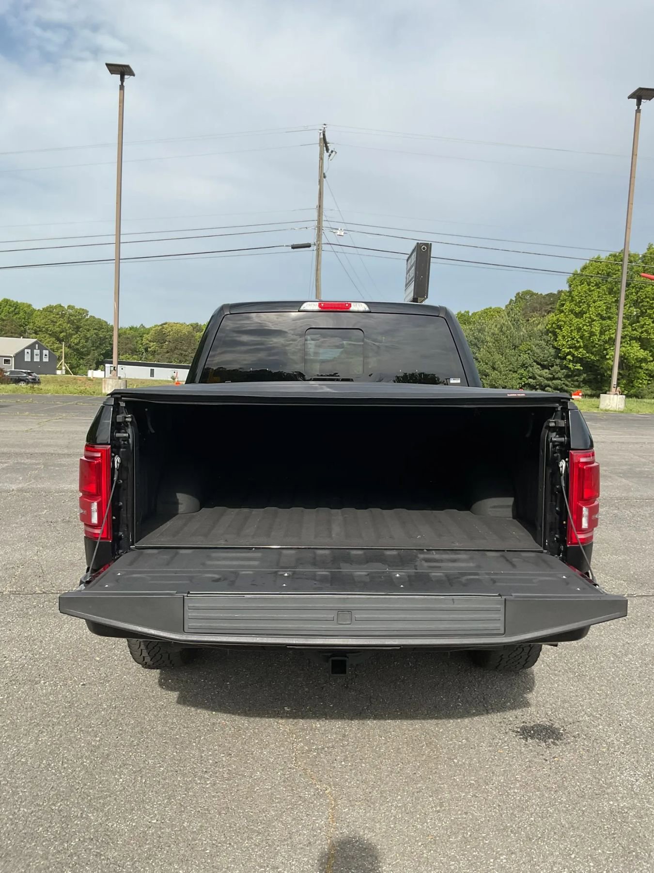 Used 2017 Ford F150 Platinum w/ Equipment Group 701A Luxury AWD/4WD image 59