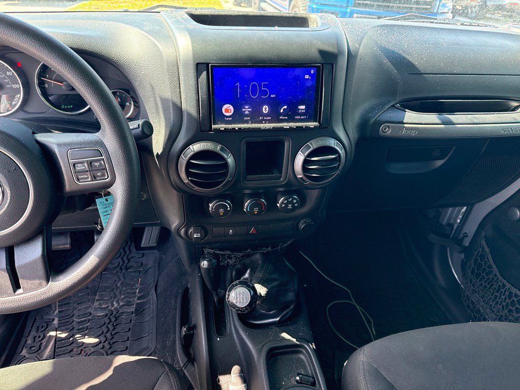 Used 2018 Jeep Wrangler Unlimited Sport AWD/4WD image 8