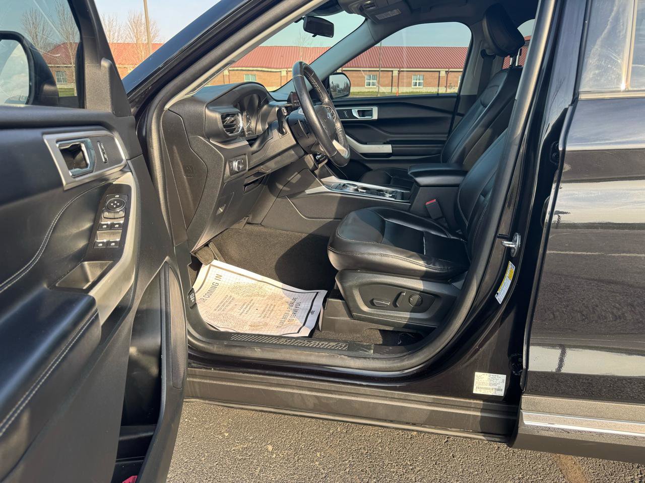 Used 2020 Ford Explorer XLT w/ Equipment Group 202A image 9