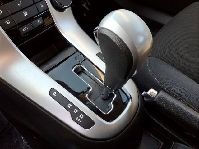 Used 2016 Chevrolet Cruze LT FWD image 22