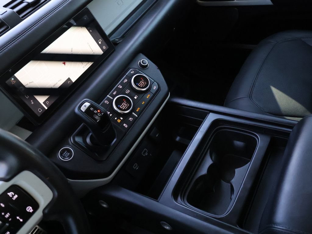 Used 2020 Land Rover Defender 110 HSE AWD/4WD image 18