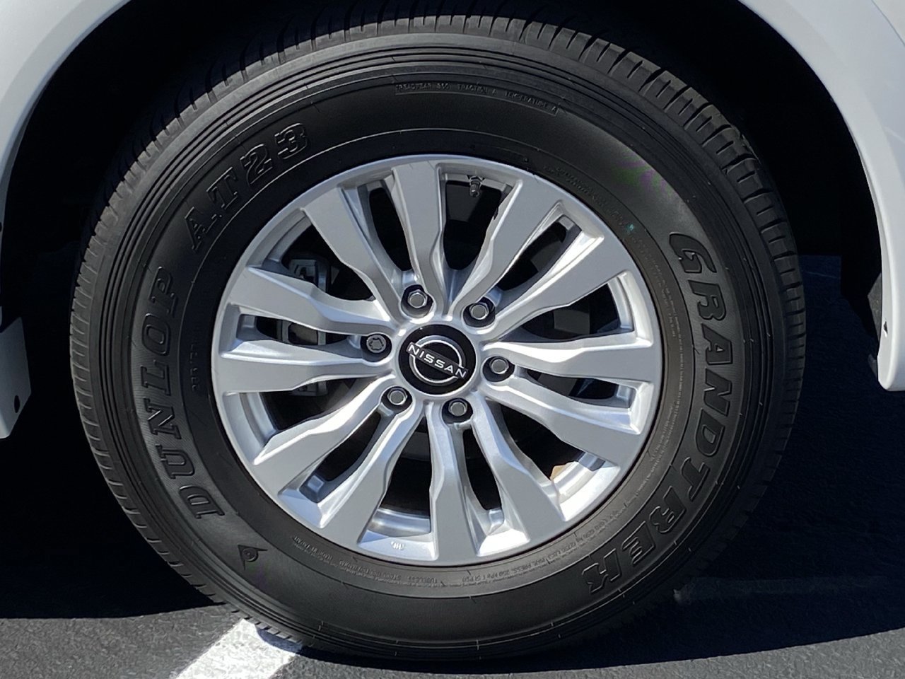 Certified 2024 Nissan Armada SV w/ Cargo Package RWD image 6