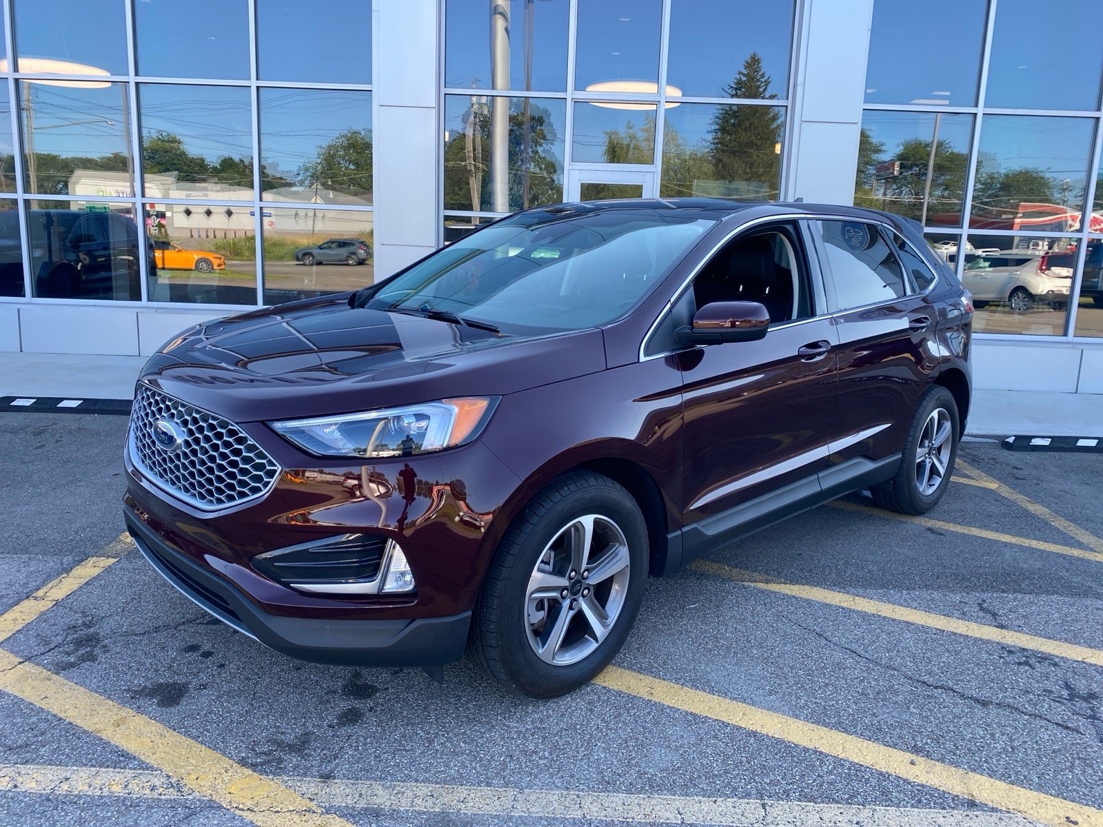 Used 2024 Ford Edge SEL w/ Convenience Package AWD/4WD image 1