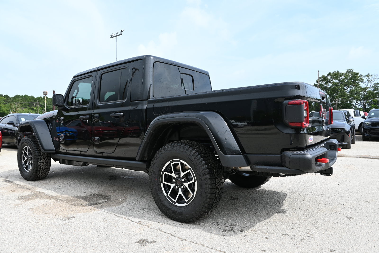 New 2026 Jeep Gladiator Rubicon w/ Steel Power Dome Hood Package AWD/4WD image 2