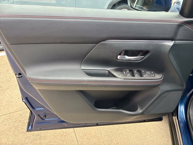 Used 2025 Nissan Kicks SR AWD/4WD image 19