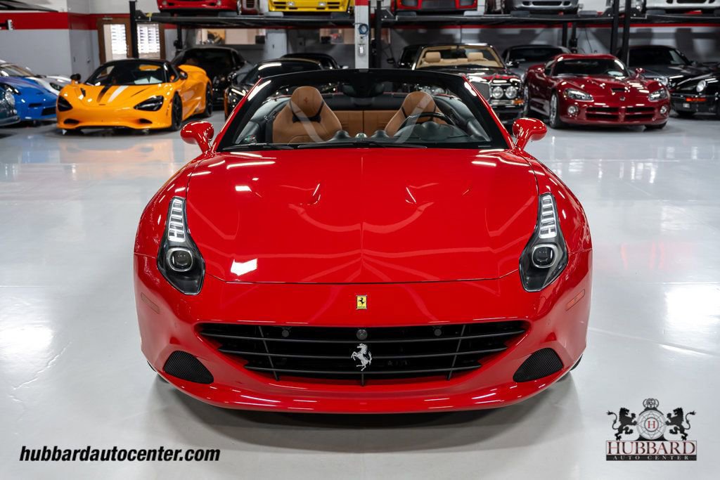 Used 2016 Ferrari California T image 3