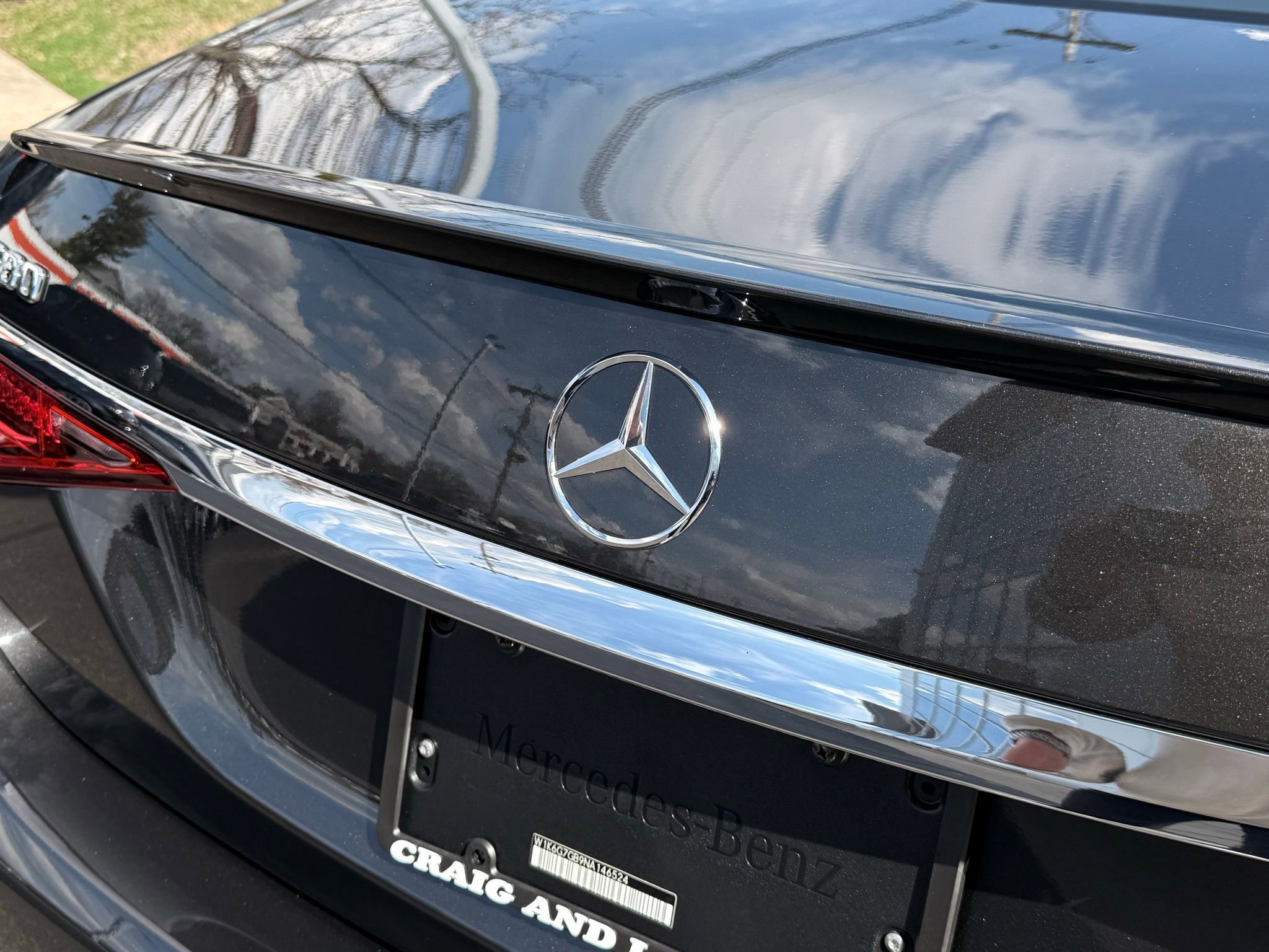 Used 2022 Mercedes-Benz S 580 4MATIC Sedan w/ AMG Line Package image 12