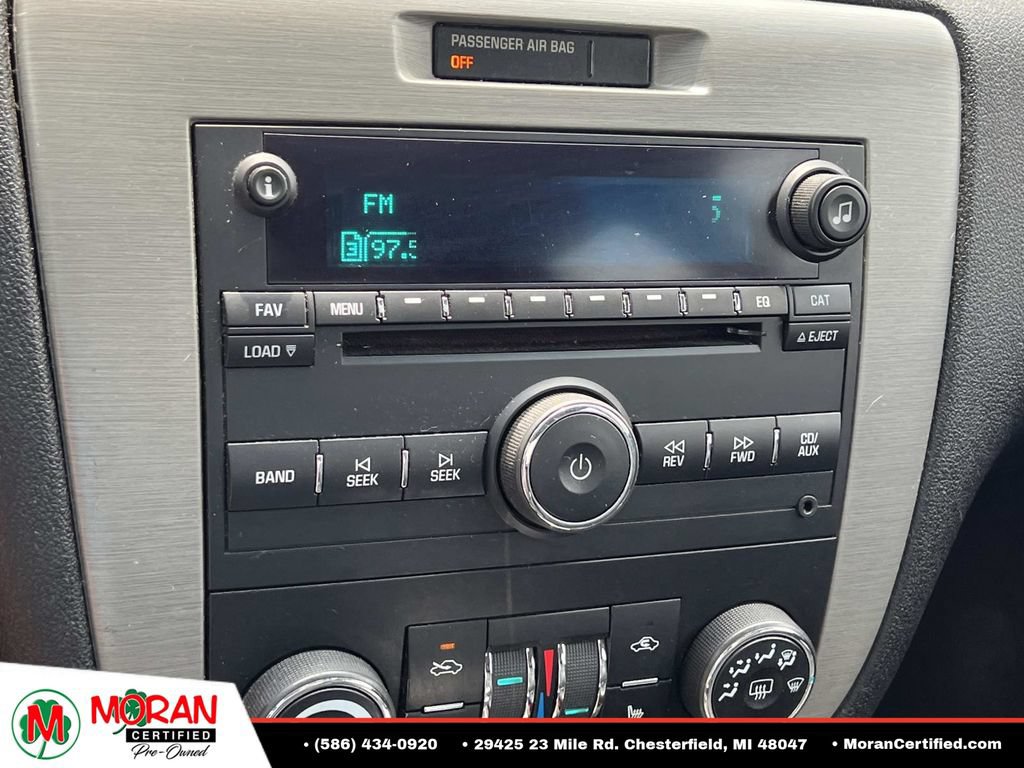 Used 2008 Chevrolet Impala LTZ FWD image 22