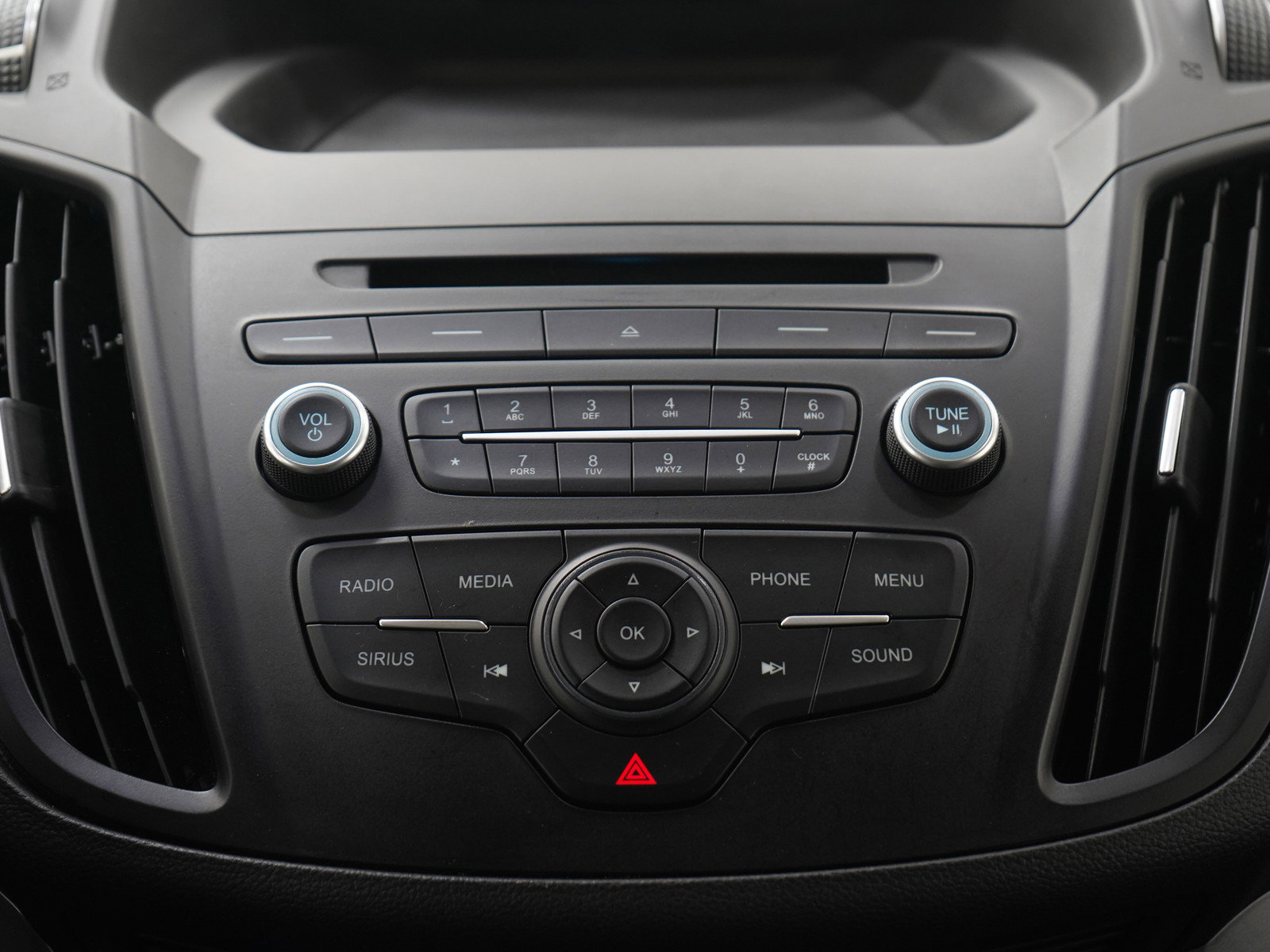 Used 2018 Ford Escape SE image 16