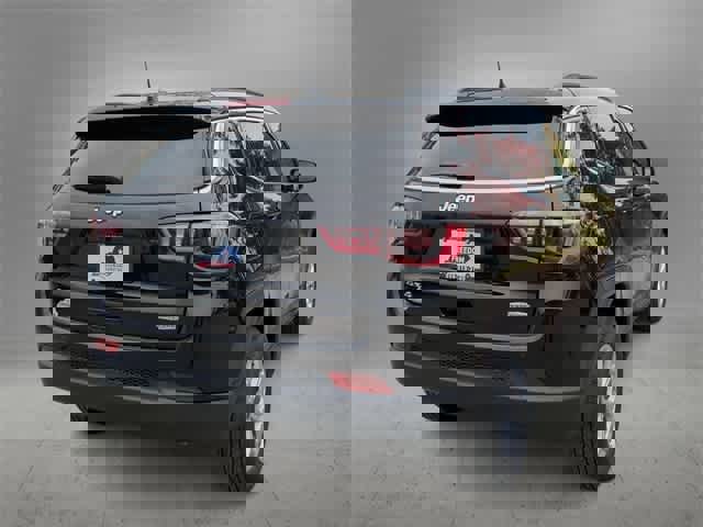 New 2026 Jeep Compass Latitude image 8
