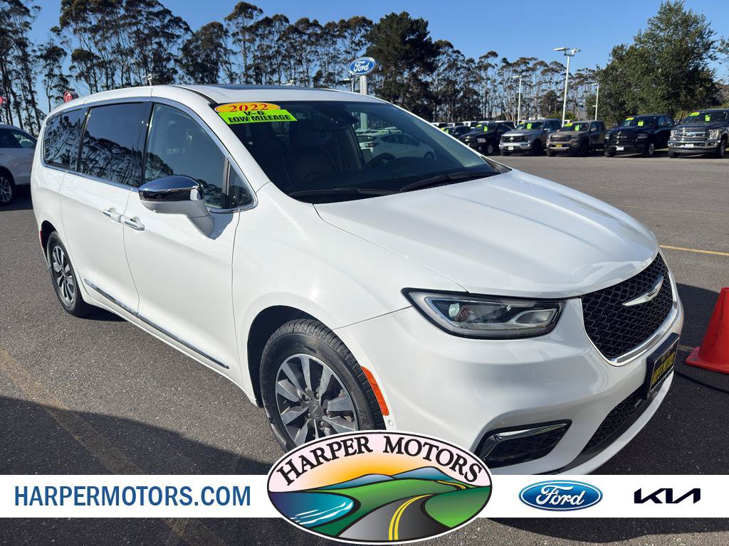 Used 2022 Chrysler Pacifica Limited