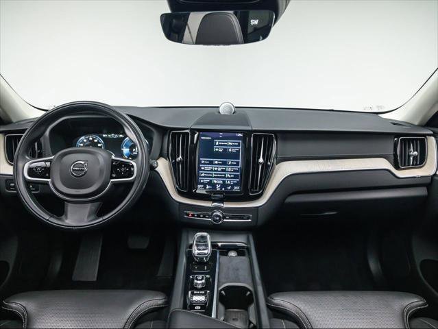 Used 2021 Volvo XC60 T8 Inscription w/ Advanced Package image 22
