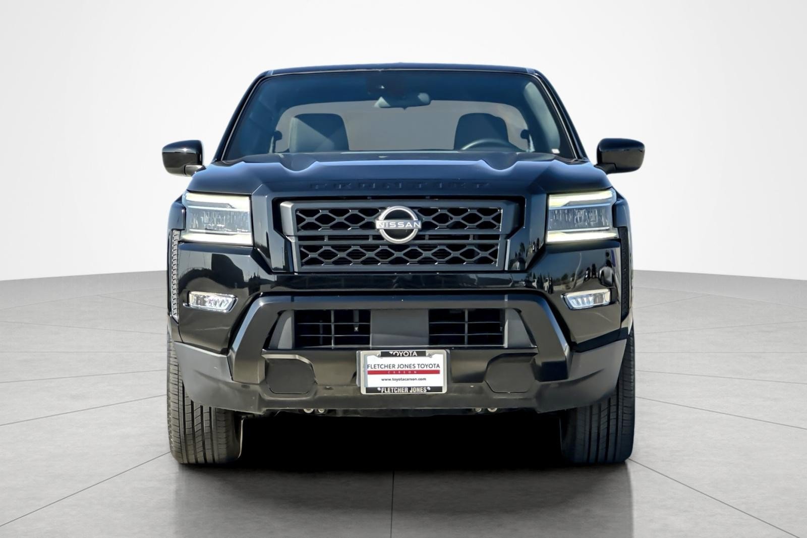 Used 2023 Nissan Frontier SV w/ Midnight Edition Package RWD image 8