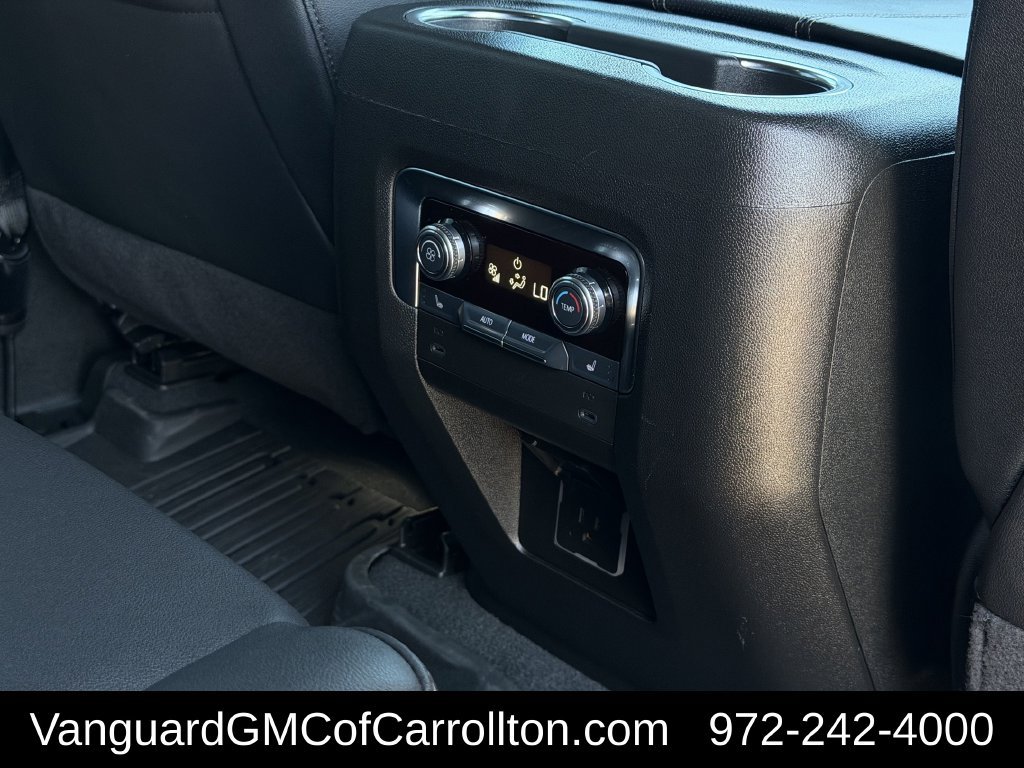 Used 2025 GMC Yukon Elevation w/ LPO, Yukon Black Package AWD/4WD image 35