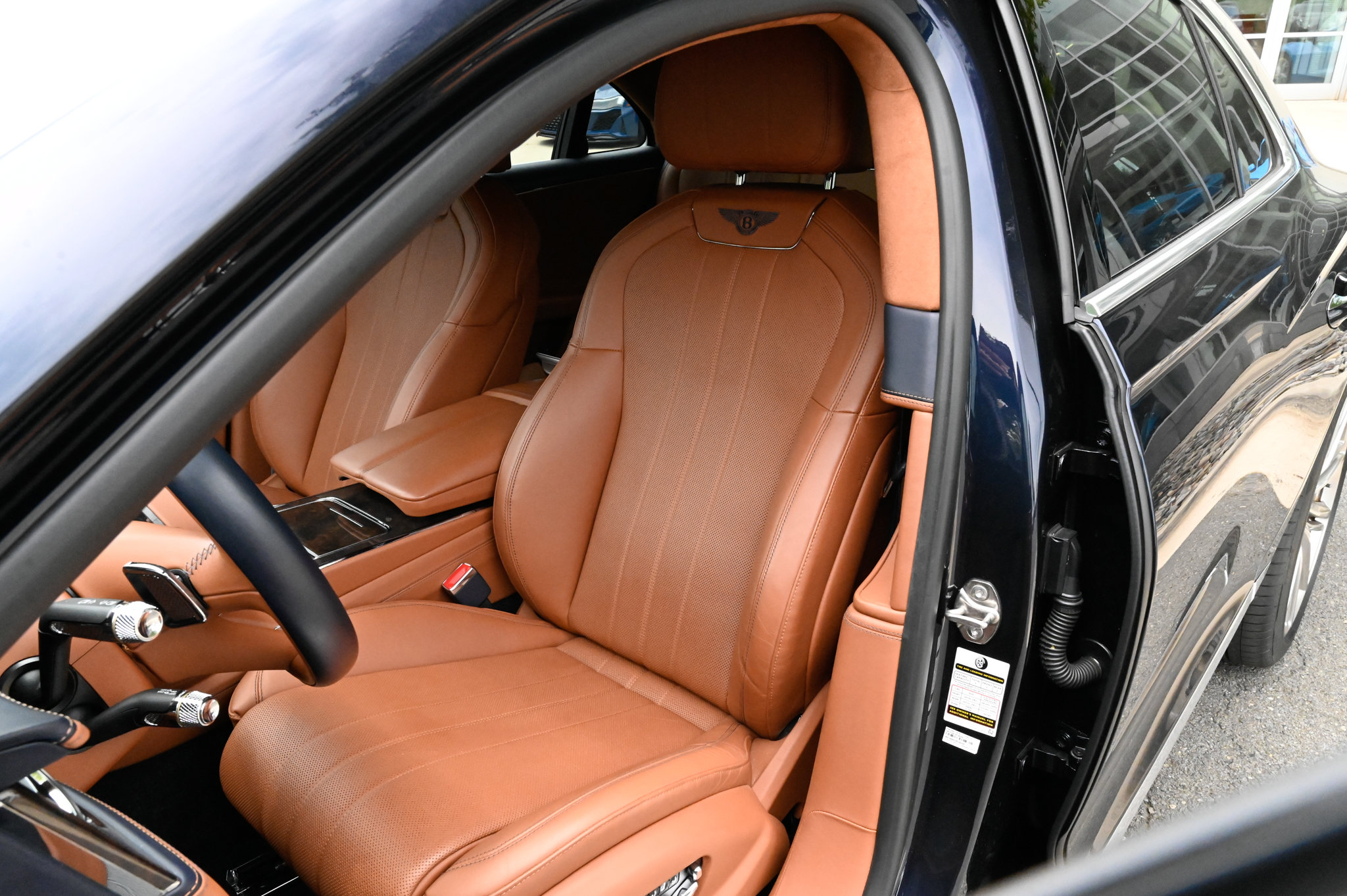 Used 2022 Bentley Flying Spur V8 AWD/4WD image 19