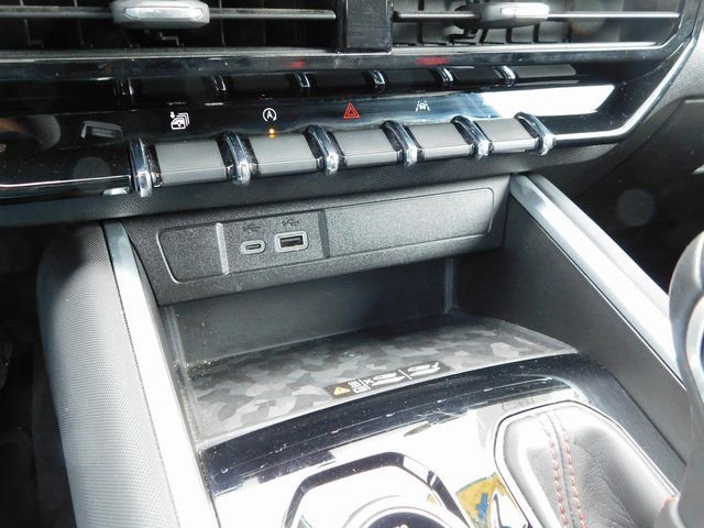 Used 2024 Chevrolet Colorado Z71 w/ Z71 Convenience Package 2 image 36