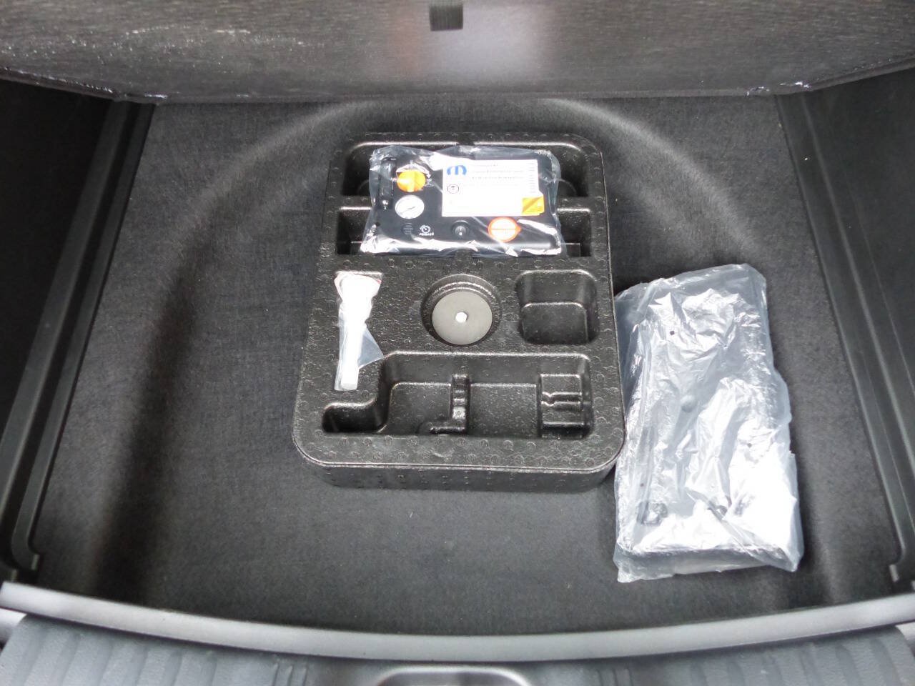 Used 2026 Jeep Compass Latitude AWD/4WD image 37