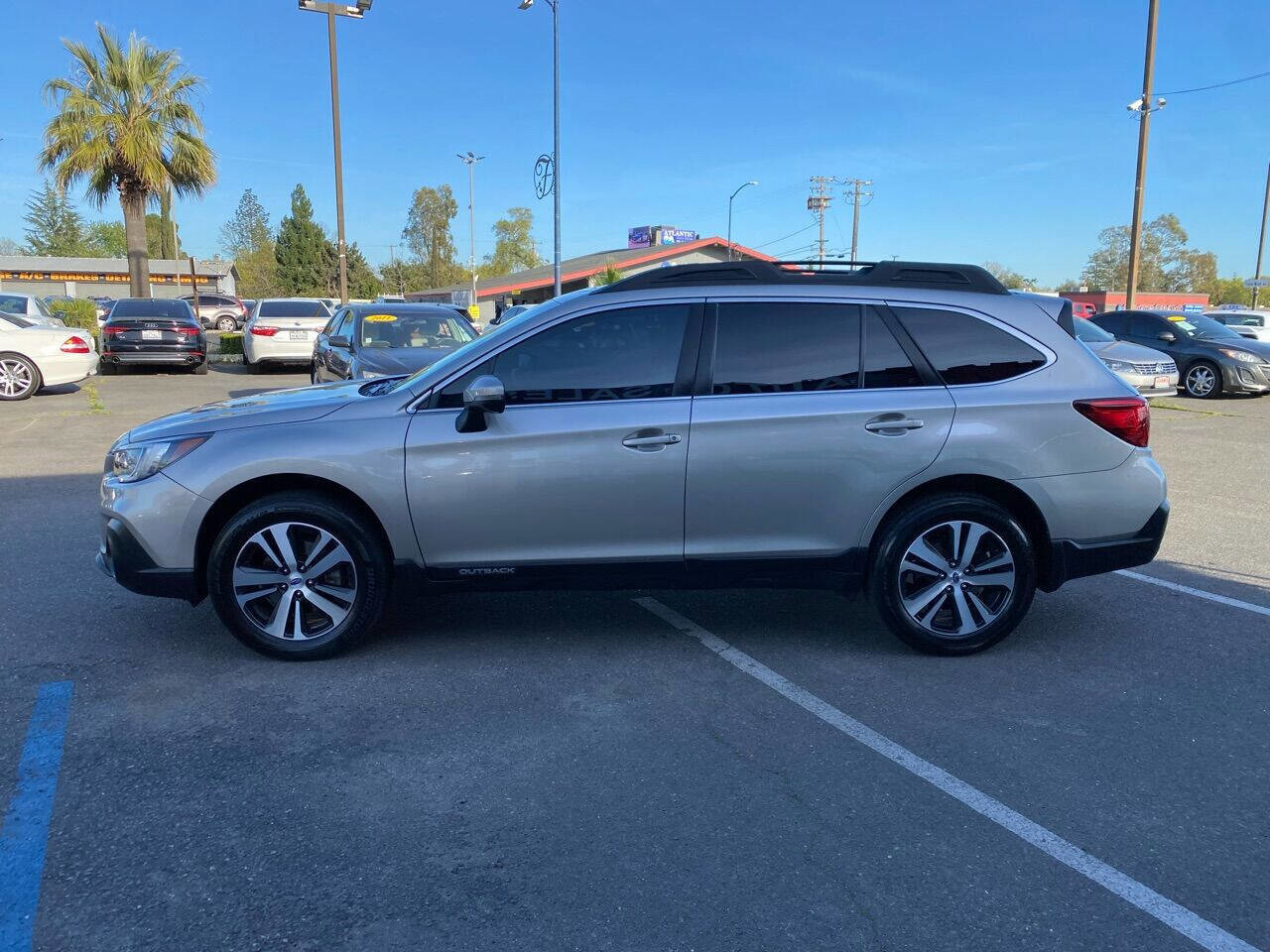 Used 2018 Subaru Outback 2.5i Limited image 6