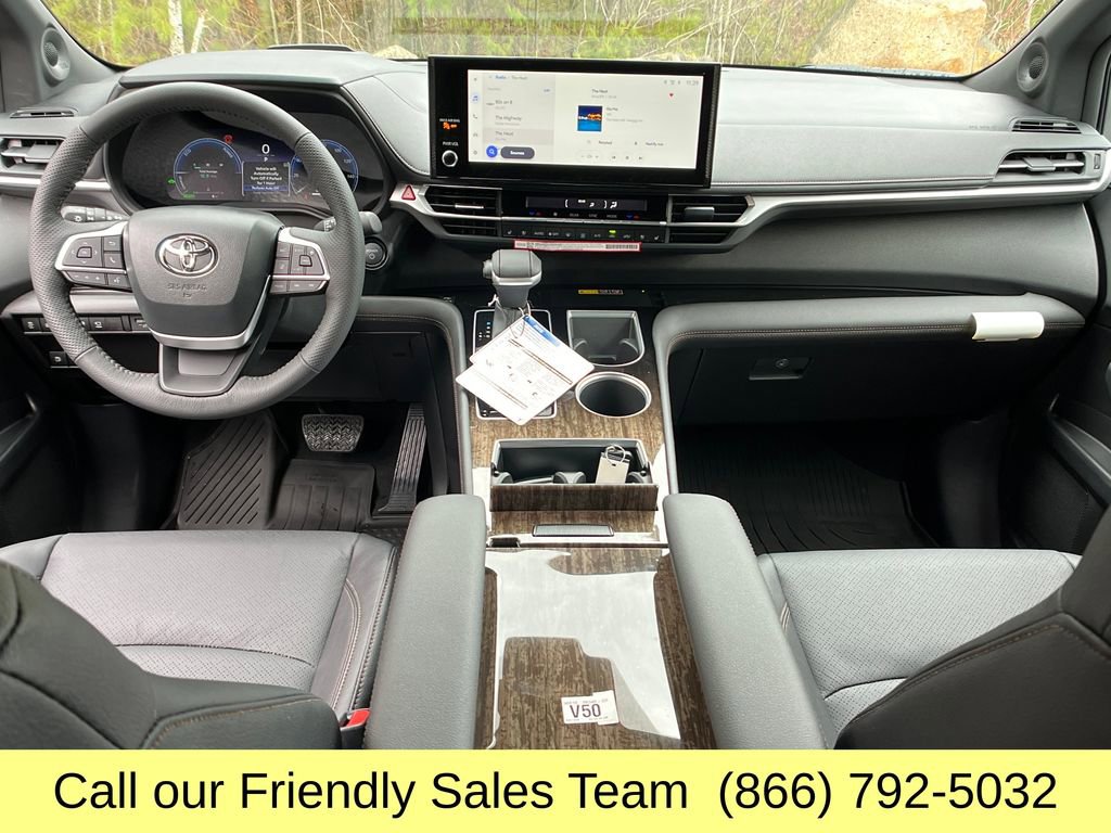 New 2026 Toyota Sienna Platinum image 13