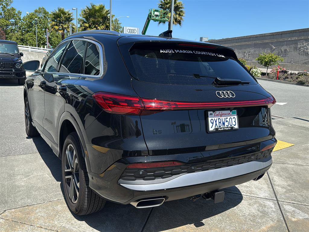 Certified 2025 Audi Q5 Premium w/ Convenience Package AWD/4WD image 8