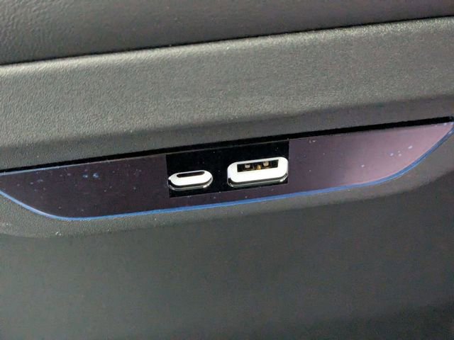 New 2026 Chrysler Pacifica Select w/ S Appearance Package image 25