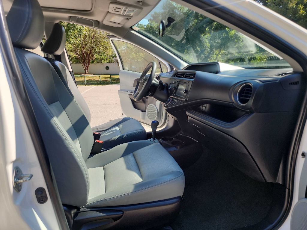 Used 2012 Toyota Prius C Four FWD image 31