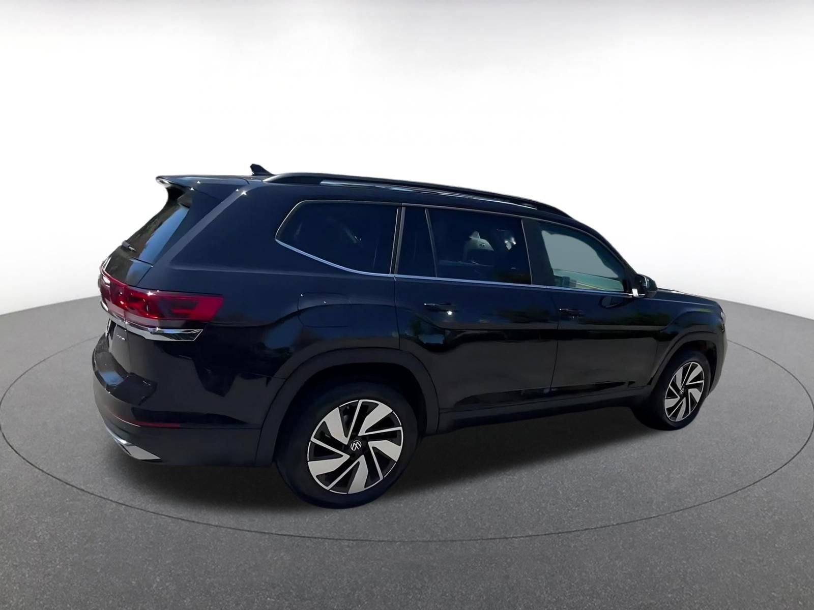 Used 2026 Volkswagen Atlas SE AWD/4WD image 13