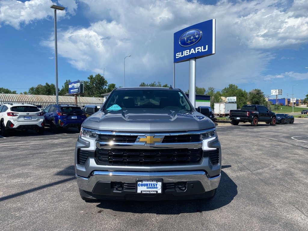 Used 2023 Chevrolet Silverado 1500 LT image 2
