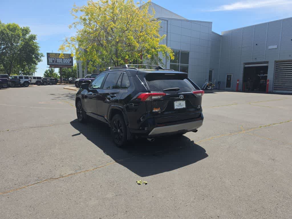 Used 2022 Toyota RAV4 SE w/ Convenience Package AWD/4WD image 3