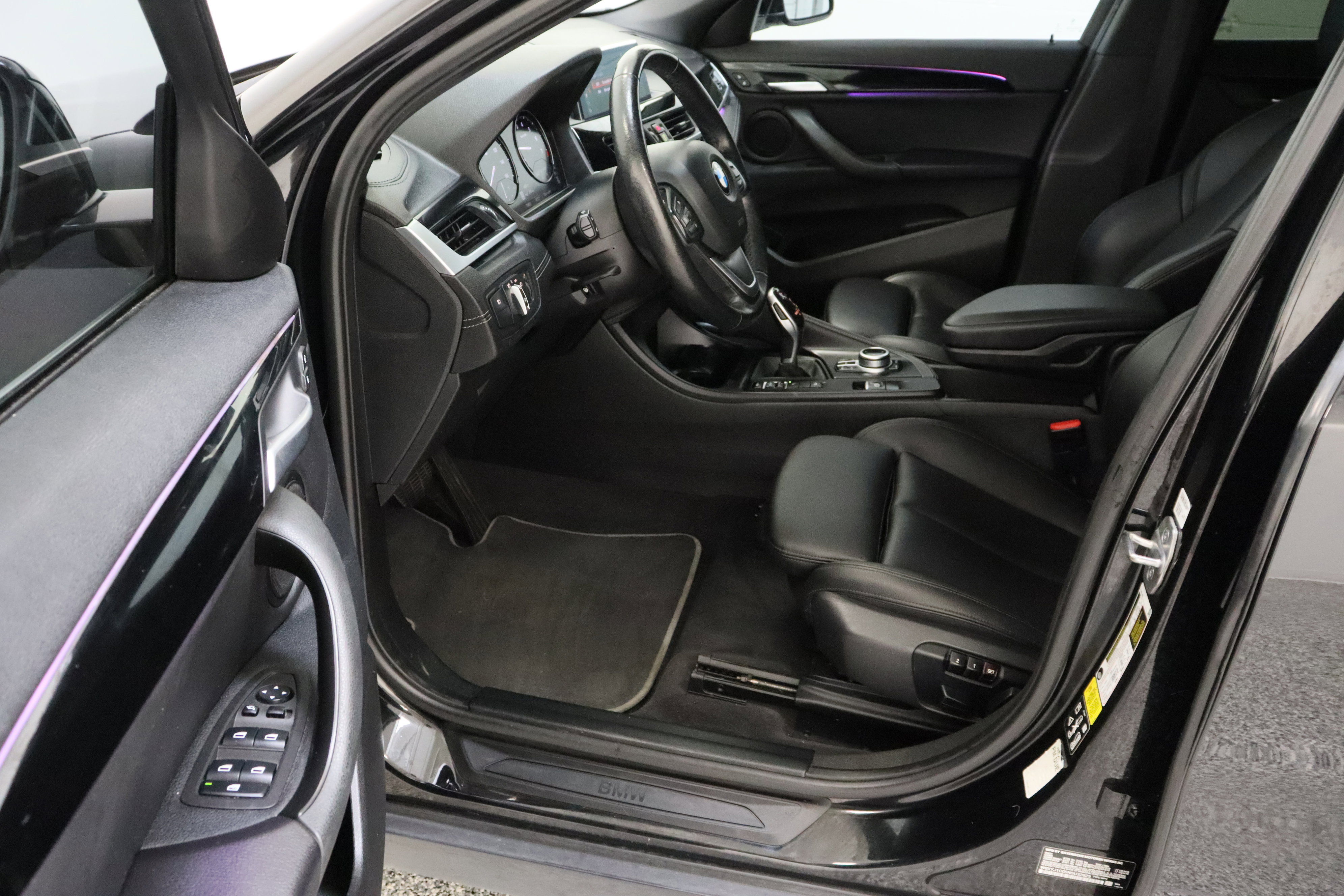 Used 2022 BMW X2 xDrive28i w/ Convenience Package AWD/4WD image 14