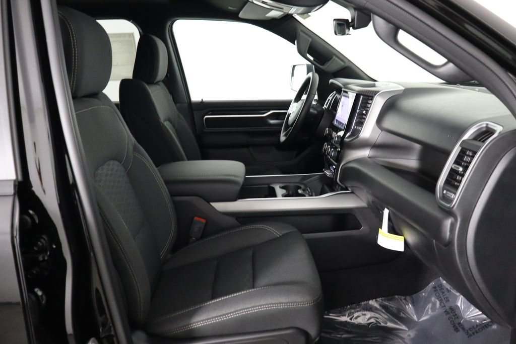 New 2027 RAM 1500 4x4 Quad Cab image 18