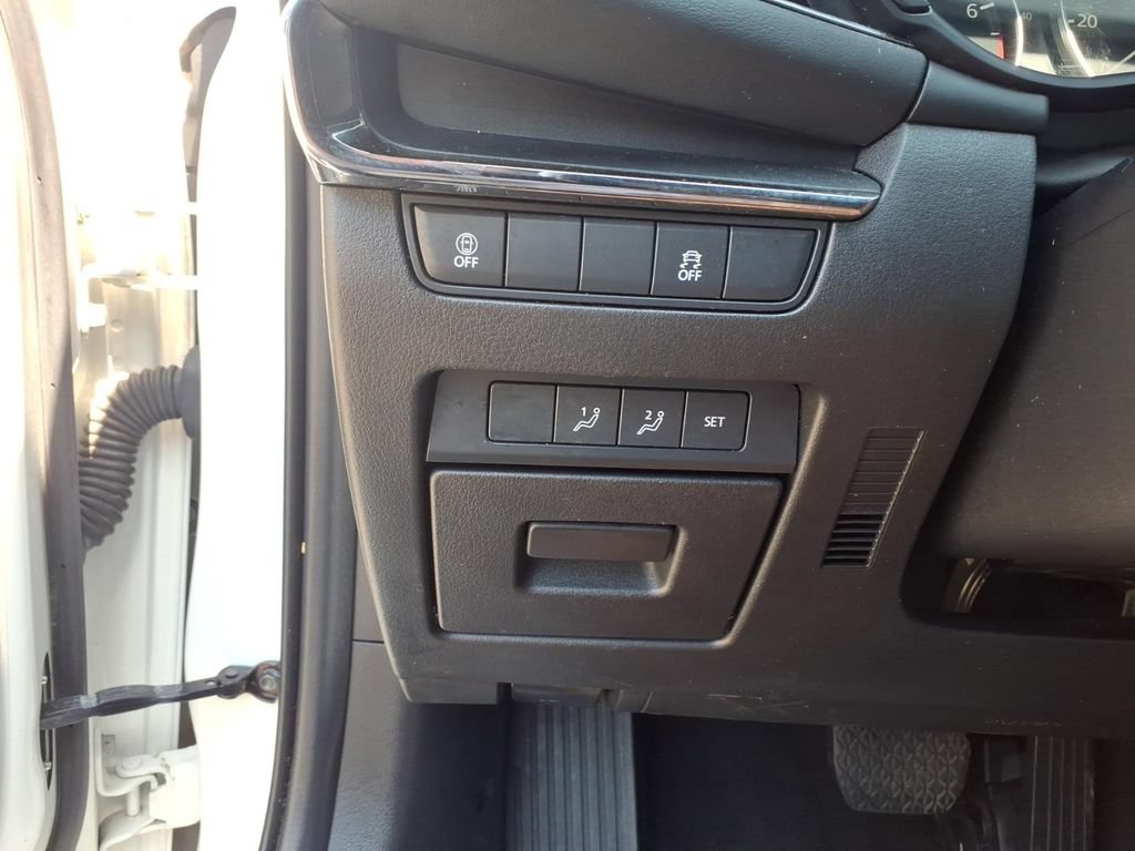 Used 2021 MAZDA MAZDA3 s FWD image 12