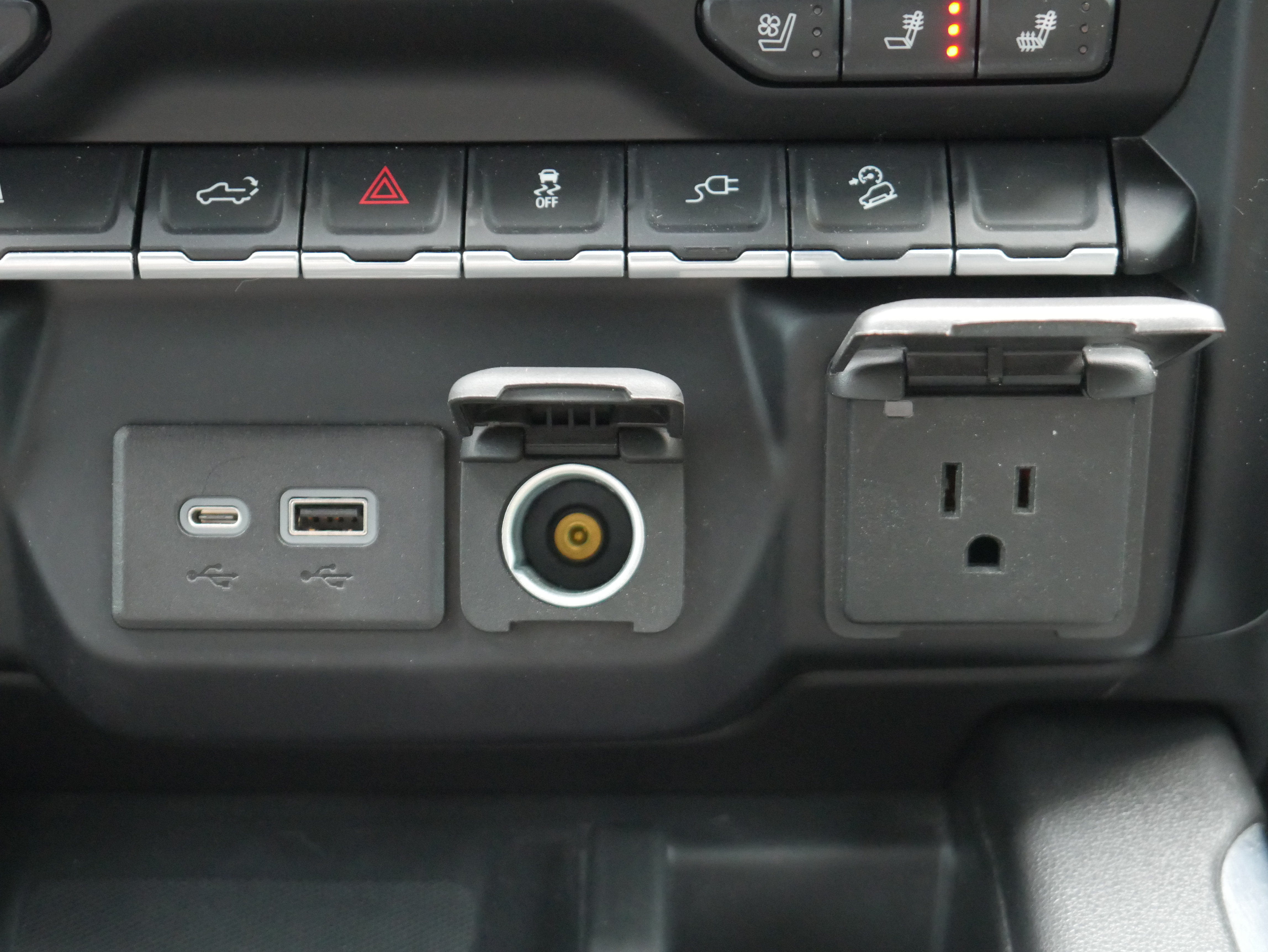 Certified 2023 Chevrolet Silverado 2500 LTZ w/ LTZ Plus Package AWD/4WD image 26