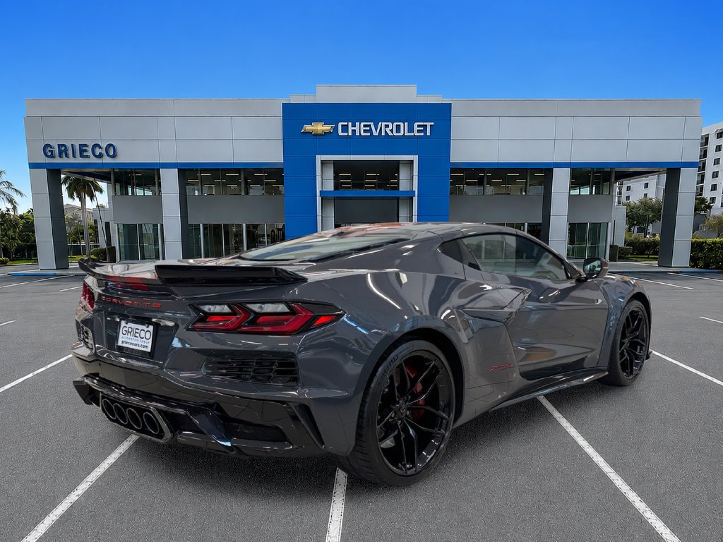 New 2027 Chevrolet Corvette Z06 w/ Stealth Interior Trim Package RWD image 7