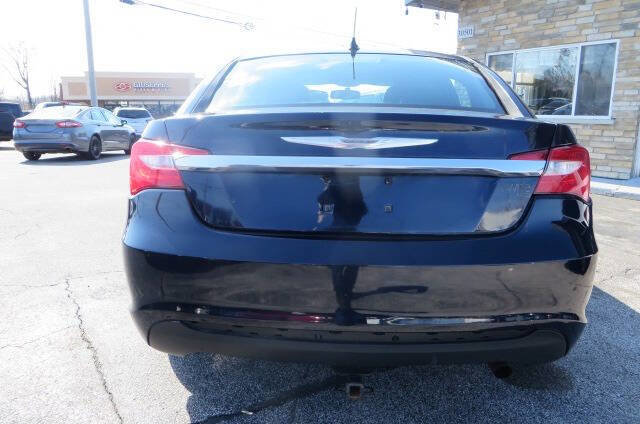 Used 2012 Chrysler 200 Limited w/ Sun/Sound Group FWD image 7