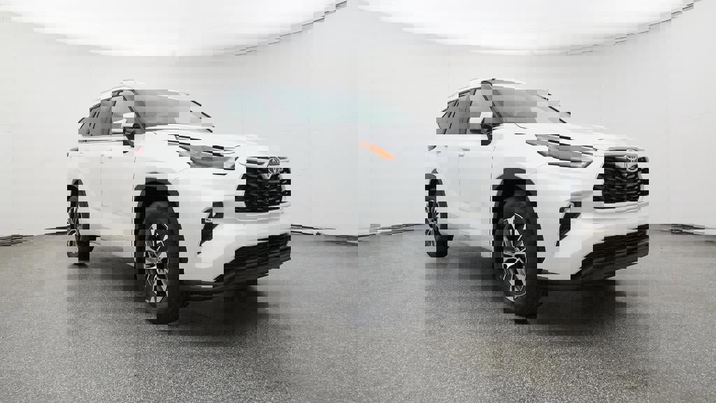 New 2026 Toyota Highlander XLE image 29