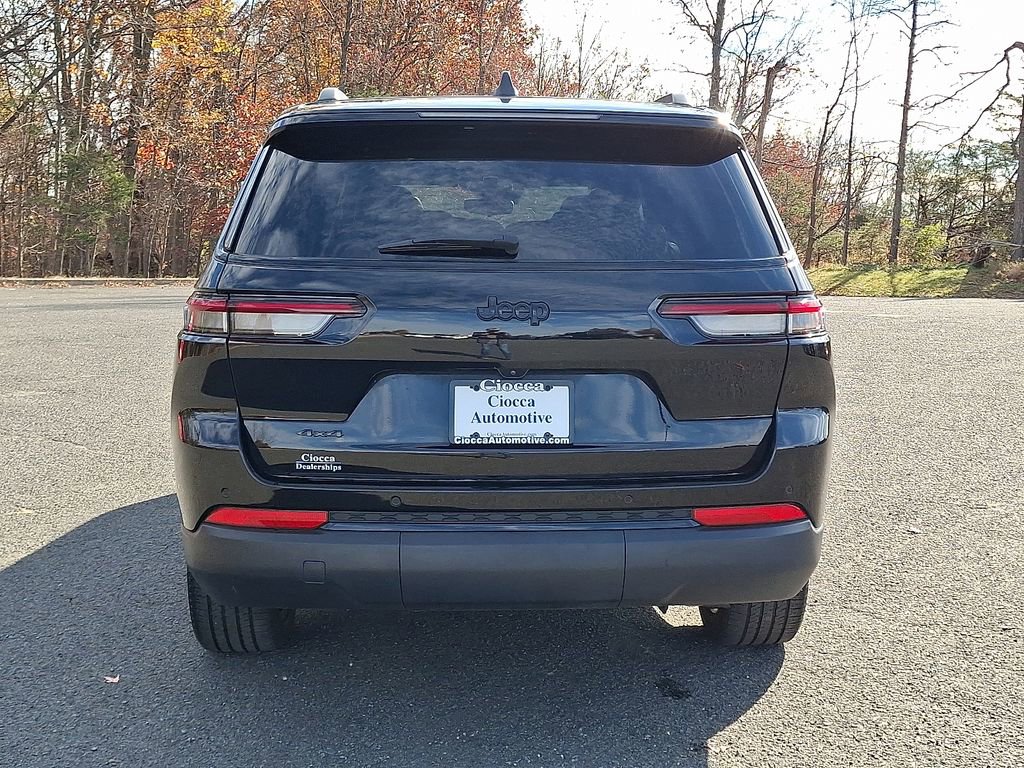 Used 2023 Jeep Grand Cherokee L Altitude image 8