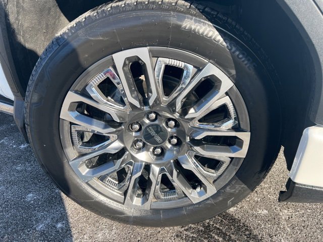 Used 2024 GMC Sierra 1500 Denali Ultimate image 10