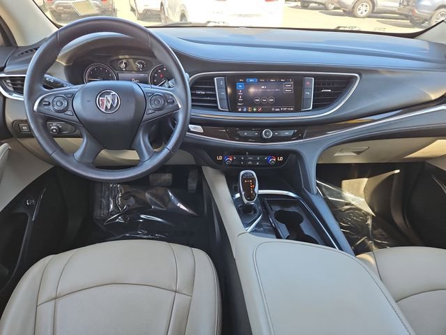 Used 2021 Buick Enclave Essence image 9