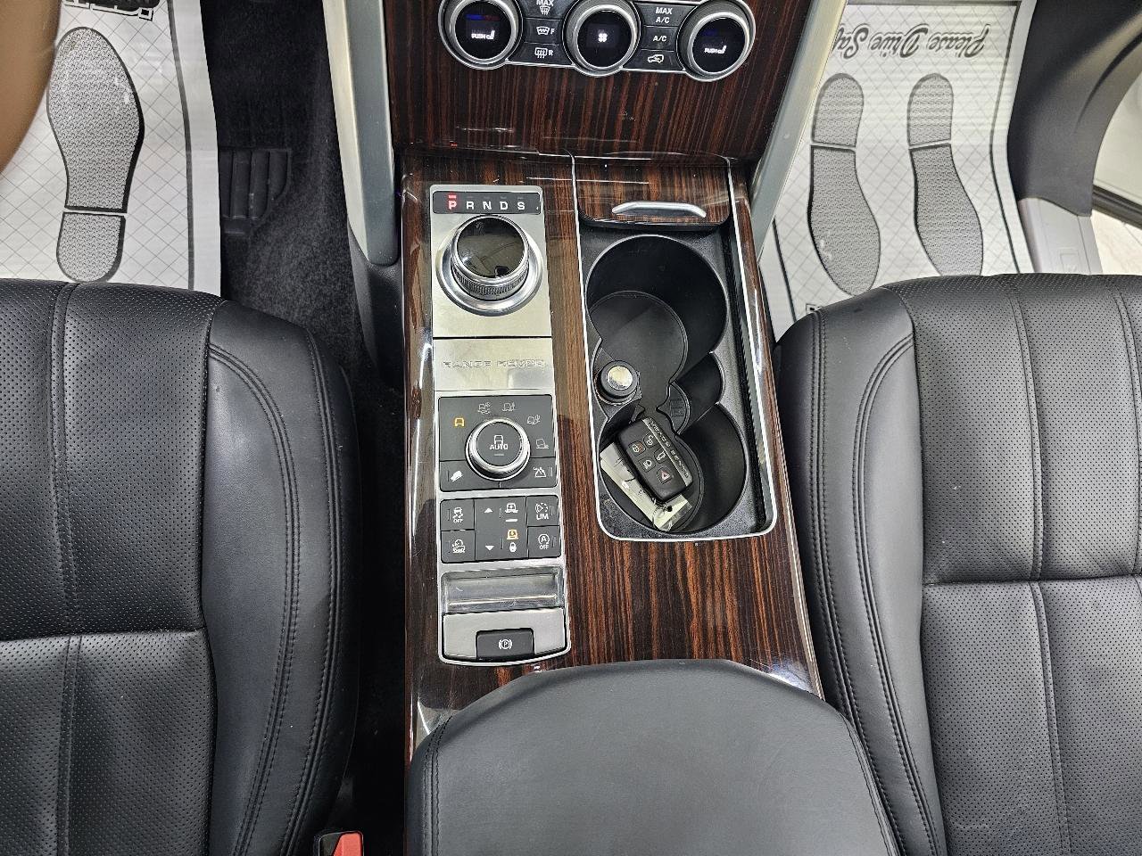 Used 2017 Land Rover Range Rover HSE image 36