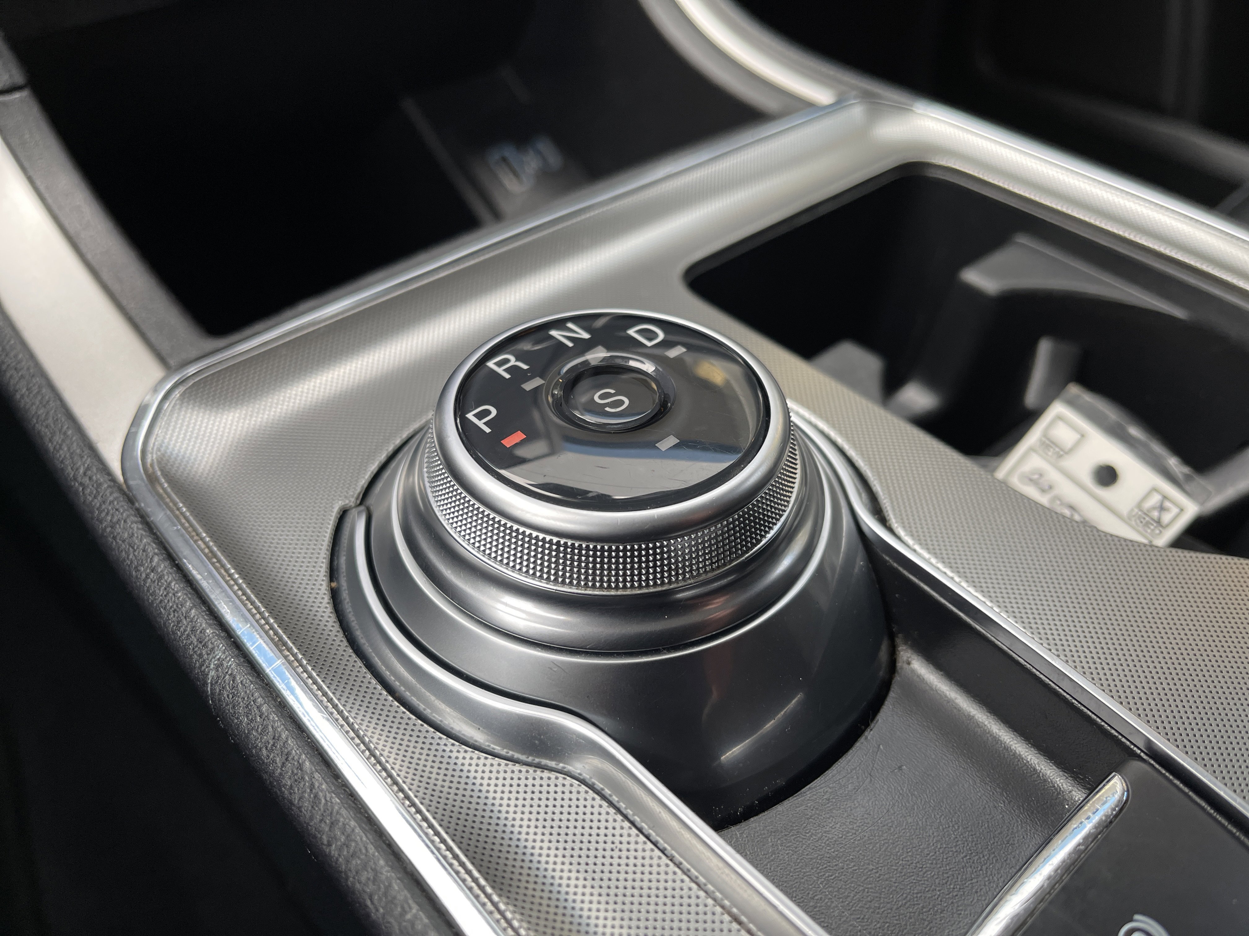 Used 2022 Ford Edge SEL image 31