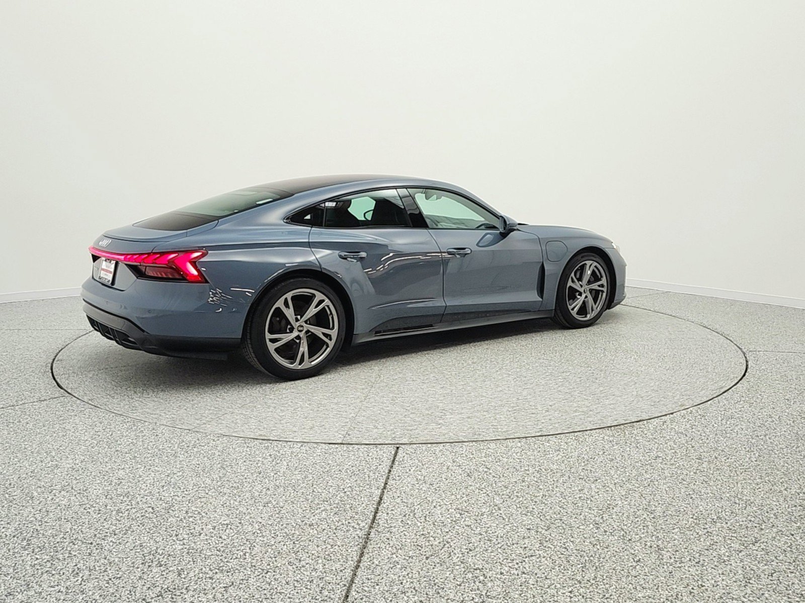 Used 2022 Audi e-tron GT Premium Plus image 5