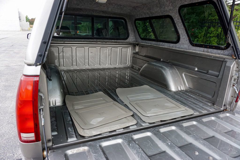 Used 1998 Chevrolet Silverado 1500 4x4 Extended Cab w/ Preferred Equipment Group 2 image 32